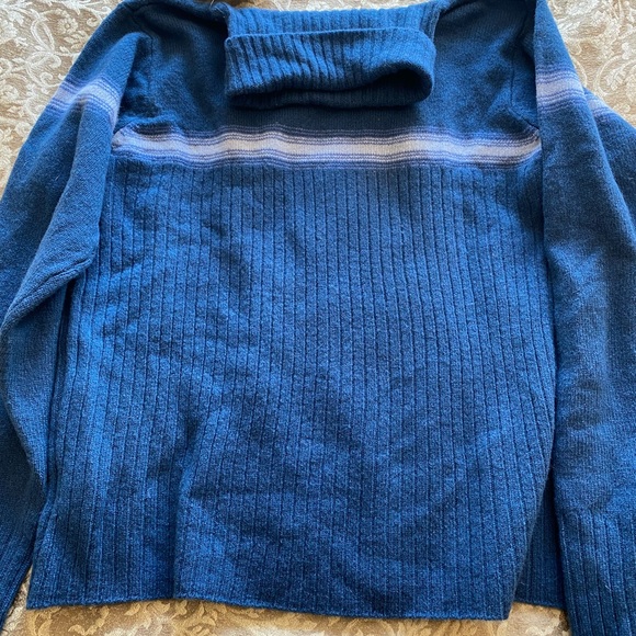 NWT Columbia Lambswool Turtleneck Sweater - Picture 5 of 7